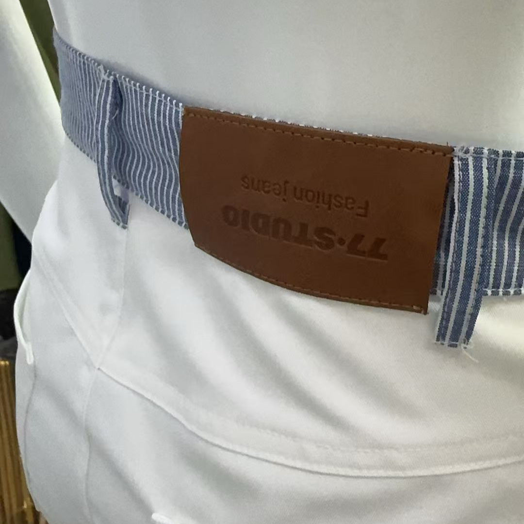 Contrast Color Letter Ribbon Decorative Straight Stitching Jeans